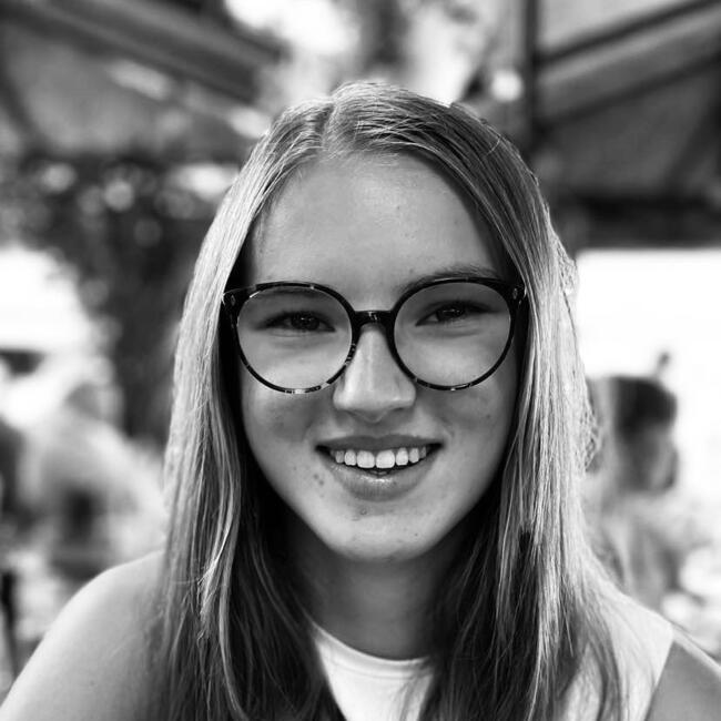 Babysitter in Le Beausset: Anais