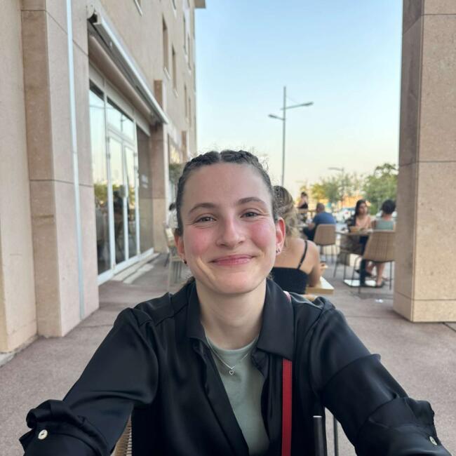 Babysitter in Évian-les-Bains: Agathe