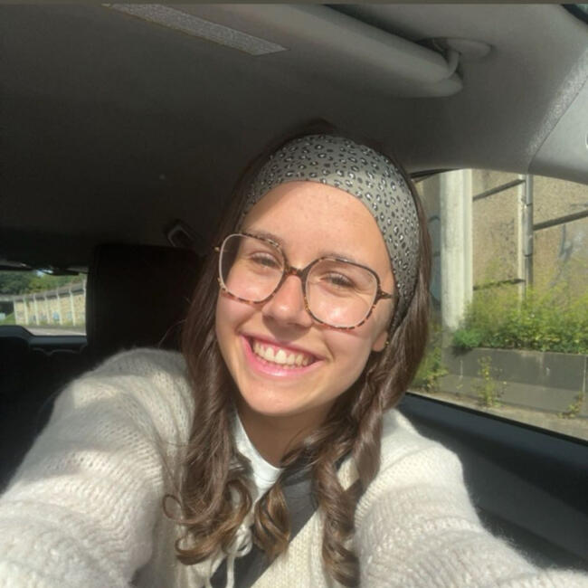 Babysitter in Pommeréval: Charlotte