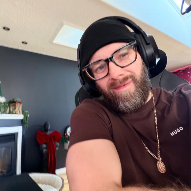 Babysitter in Calgary: Douglas