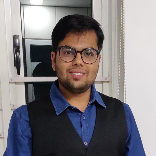 बंगलौर में बेबीसिटिंग की नौकरी: Shubham