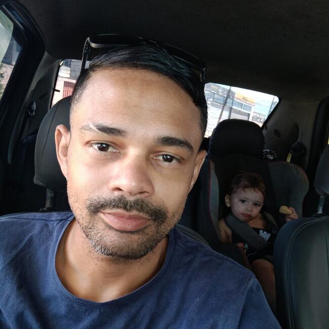 Emprego de babá em Goiânia: Yuri