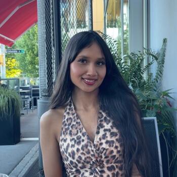 Baby-sitter in Surrey: Muskan