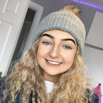 Babysitter in Wexford: Holly