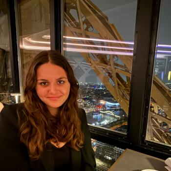 Niñera en Courbevoie: Laurine