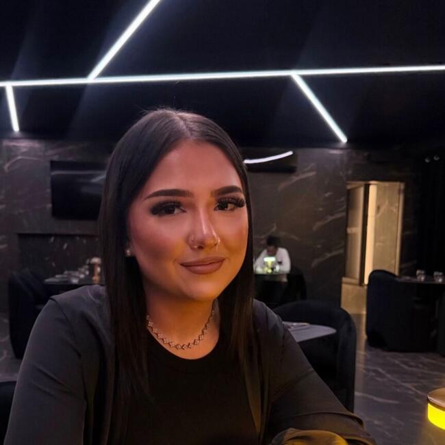 Babysitter in Walcourt: Candice