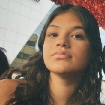 Babysitter in Natal: Nina