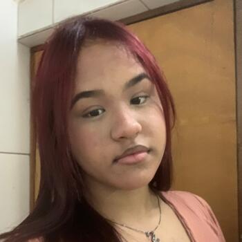 Babysitter in Jandira: Stephanie