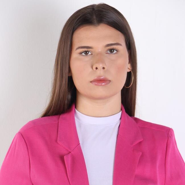 Babysitter in Cabo Frio: Mylena