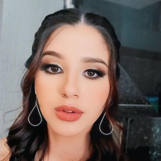 Babysitter in Medianeira: Isabelly