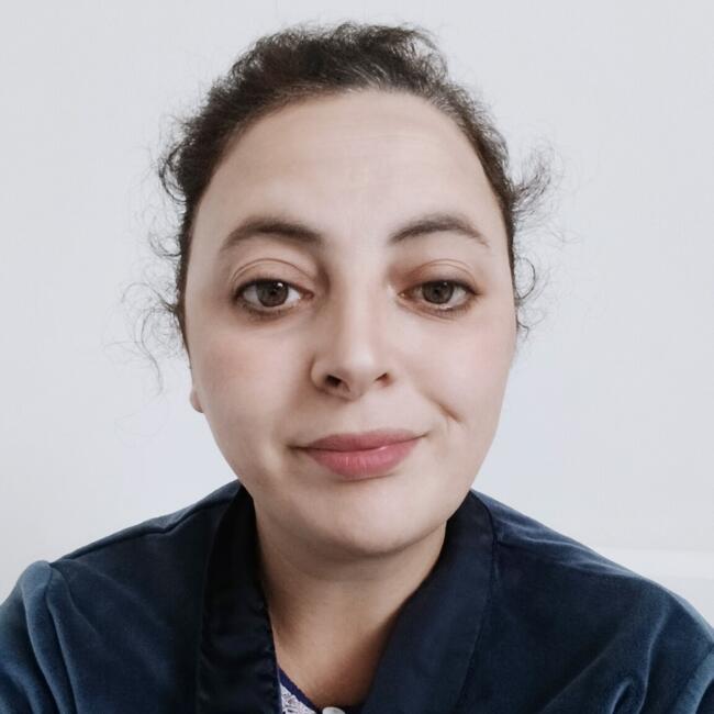 Babysitter in Mont-Saint-Martin: Hanane