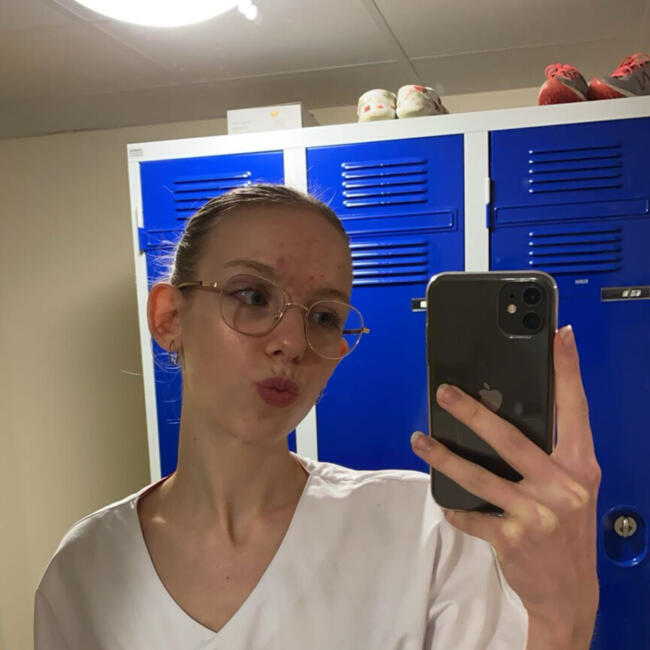 Babysitter in Bouloire: Pauline