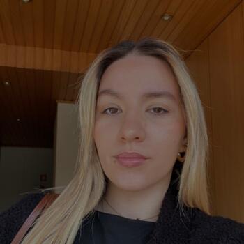 Babysitter in Coronado: Mariana