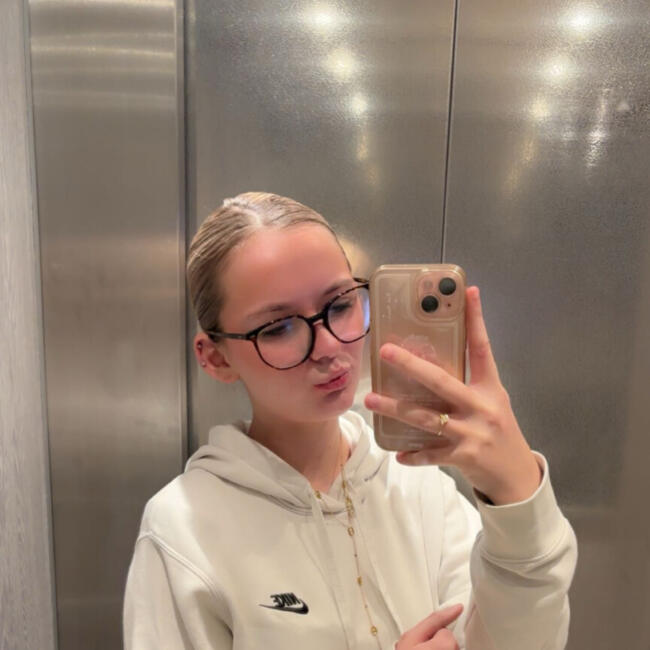 Babysitter in Saint Nicolas Les Arras: Celena