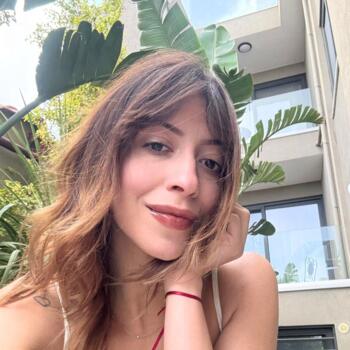 Pengasuh di São Marcos: Cheline