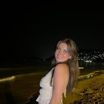 Babysitter in Latresne: Lola