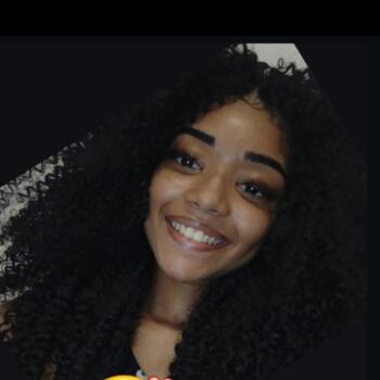 Babysitter Belford Roxo: Ayla