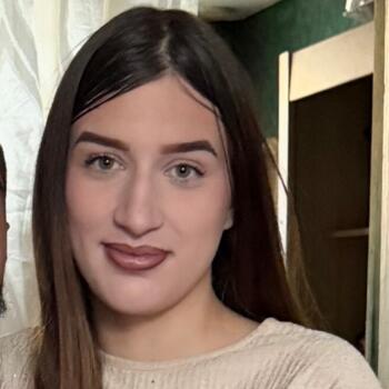 位于Sainte-Geneviève-des-Bois的临时保姆: Kimberley