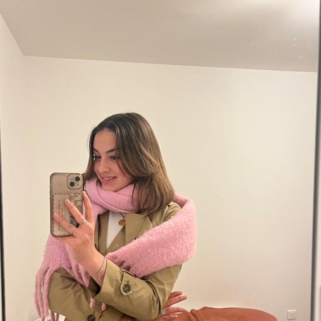 Babysitter in Cognac: Louane