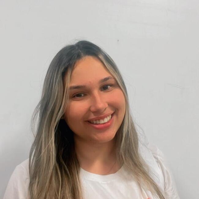 Babysitter in Piracicaba: Thais