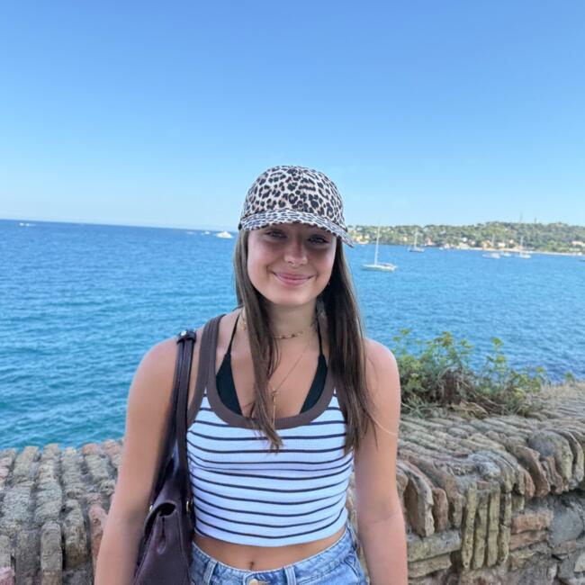 Babysitter in Nice: Lisandre