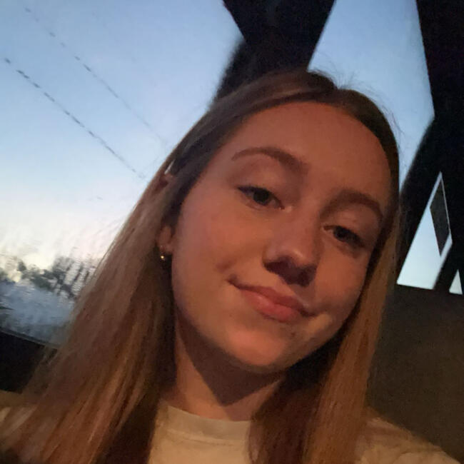 Babysitter in Sarasota: Emma