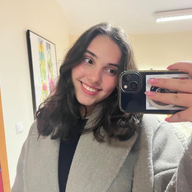 Babysitter in Macedo de Cavaleiros: Inês