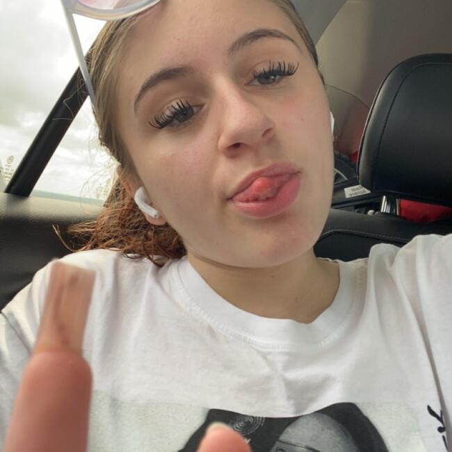 Babysitter in Léry: Alicia