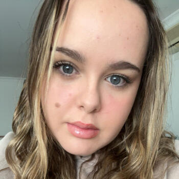 Babysitter Sunshine Coast: Emily