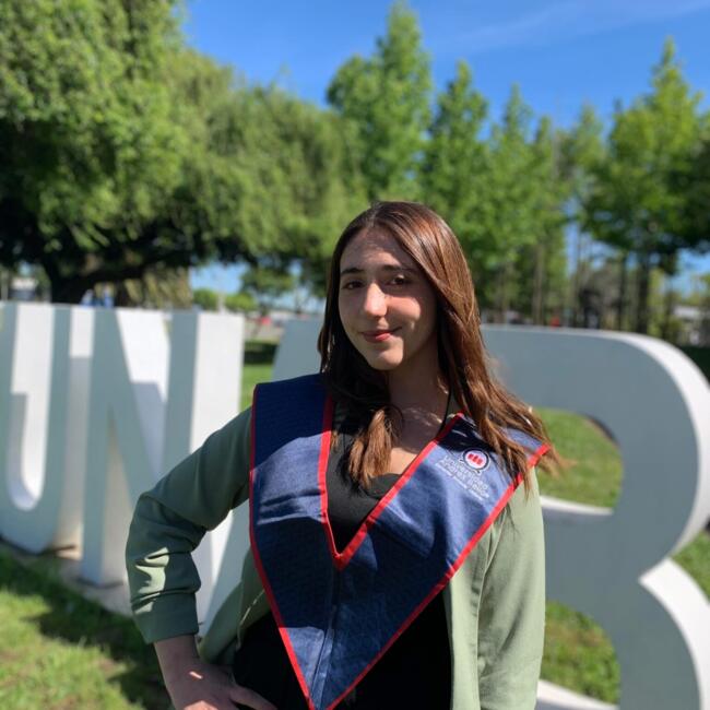 Babysitter in Hualpén: Nicole