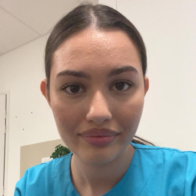 Babysitter in Créteil: Dilek