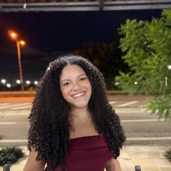 Babysitter in Fortaleza: Dalila