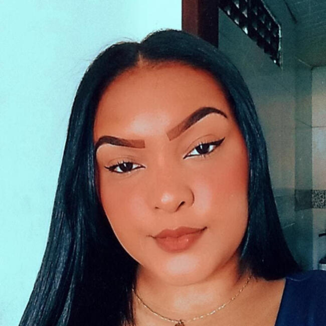 Babysitter in Salvador: Natalia