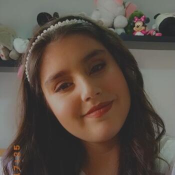 Babysitter in Maia: Raquel