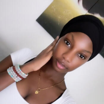 Babysitter in Cergy: Yama