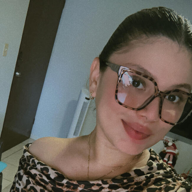 Niñera en David: Angie Lineth