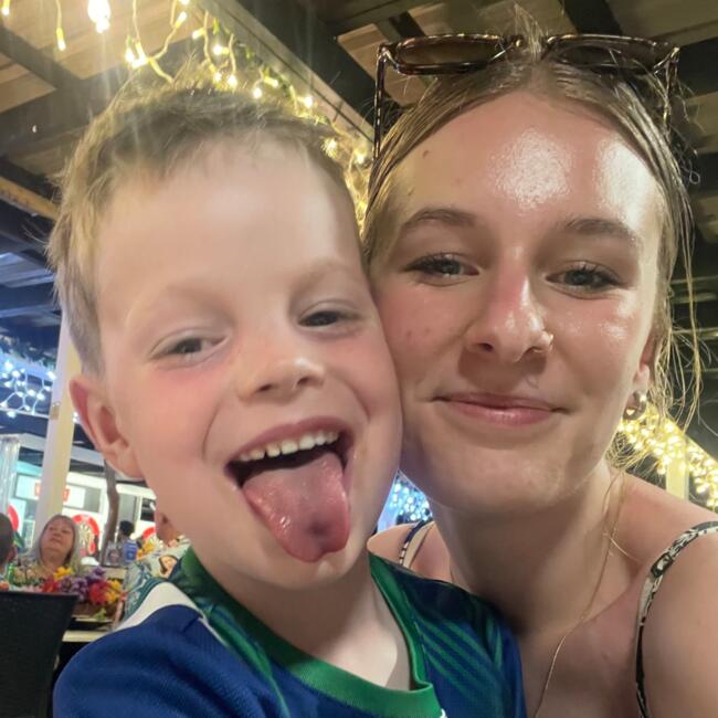 Babysitter in Porirua: Maddi