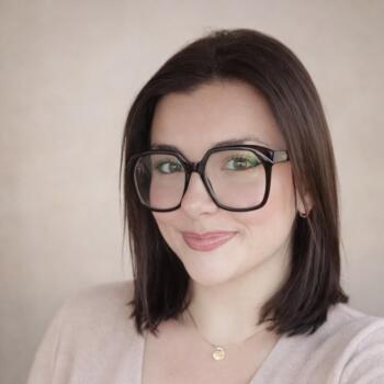 Babysitter in Saint-Parres-aux-Tertres: Julie