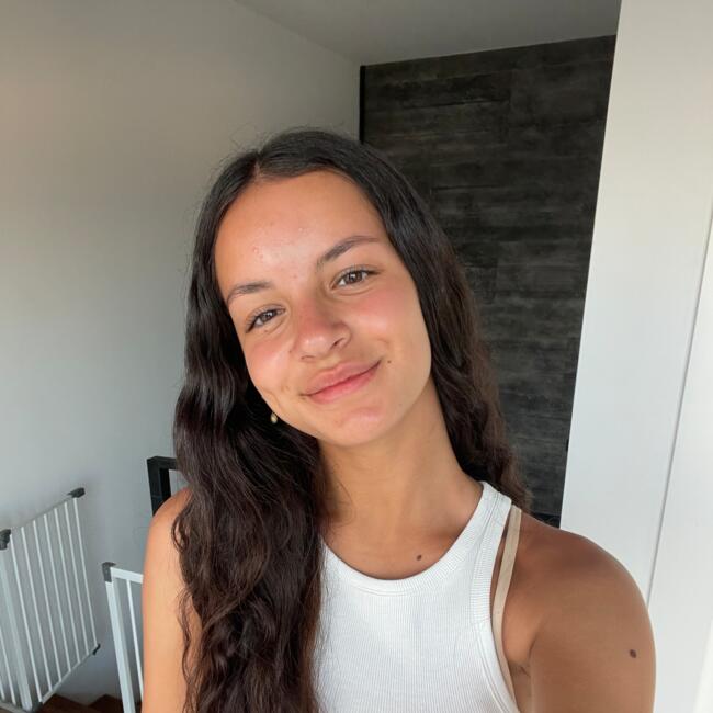 בייביסיטר ב- פתח תקווה: Leeron