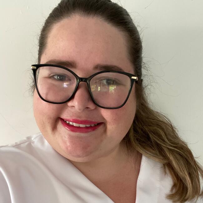 Babysitter in Betim: Ana Clara