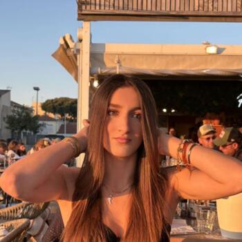 Babysitter in Villeurbanne: Carla