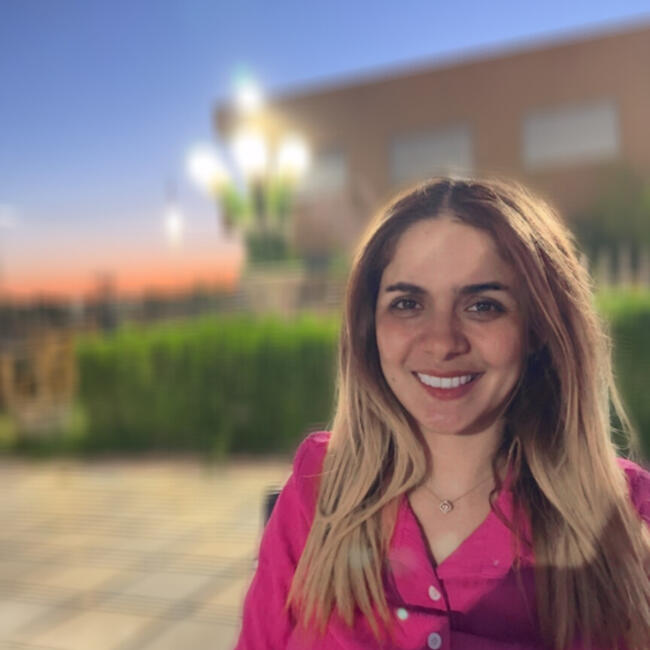 وظيفة جليسة أطفال في الرياض: Faiza