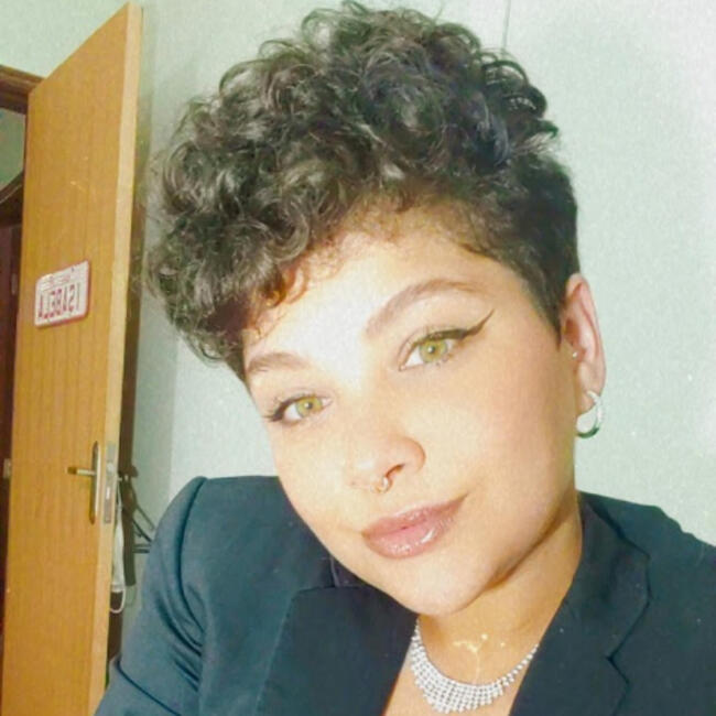 Trabalho de babysitting em Coimbra: Renata