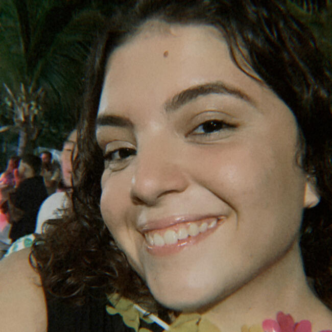 Babysitter in Campinas: Nicole