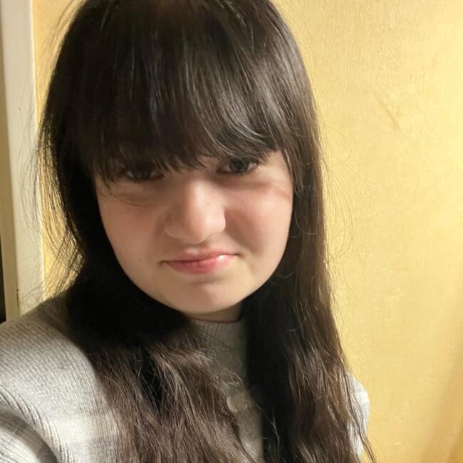 Babysitter in La Roche-sur-Yon: Elina