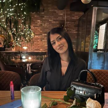 Babysitter in Chêne-Bourg: Jazmin