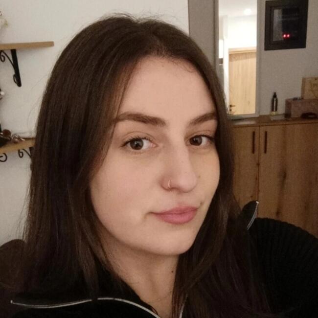 Babysitter in Ioannina: Μαρκελλα