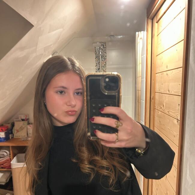 Babysitter in Rennes: Kiara