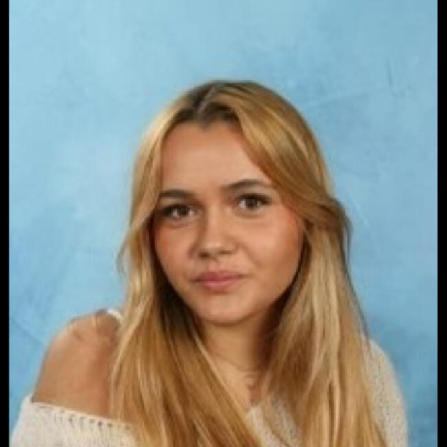 Babysitter in Tours: Luce