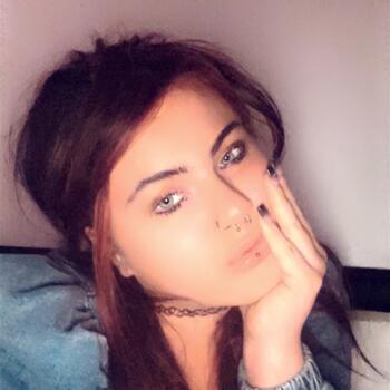 Babysitter in Liverpool: Leah